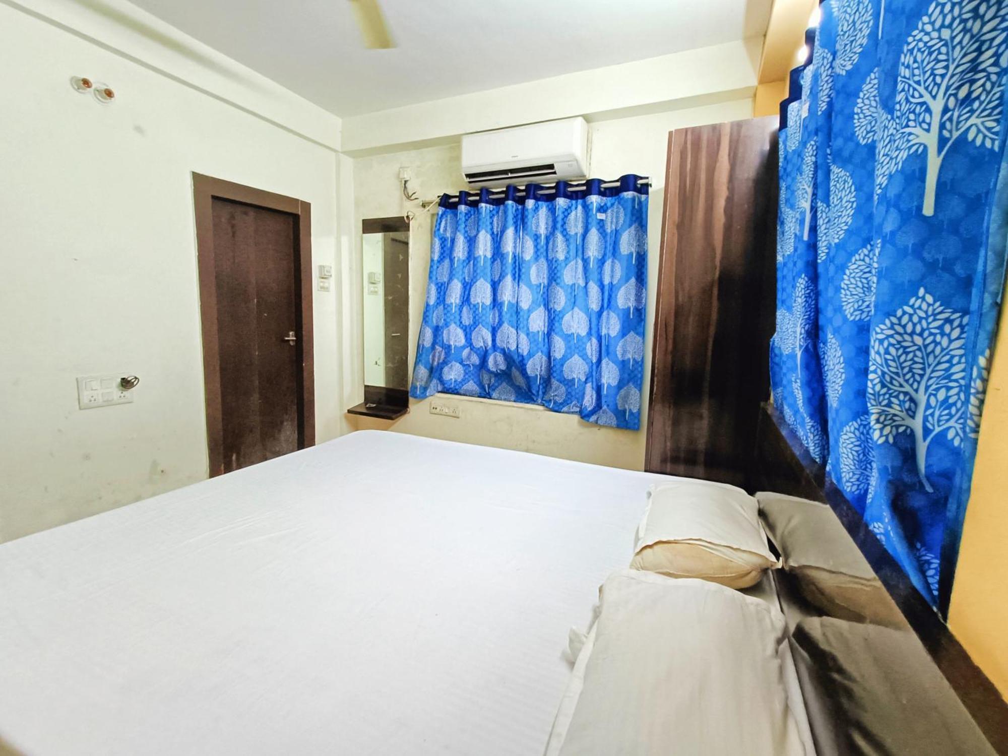Rest Inn Hotel Newtown Road Near Tata Medical Калькутта Экстерьер фото